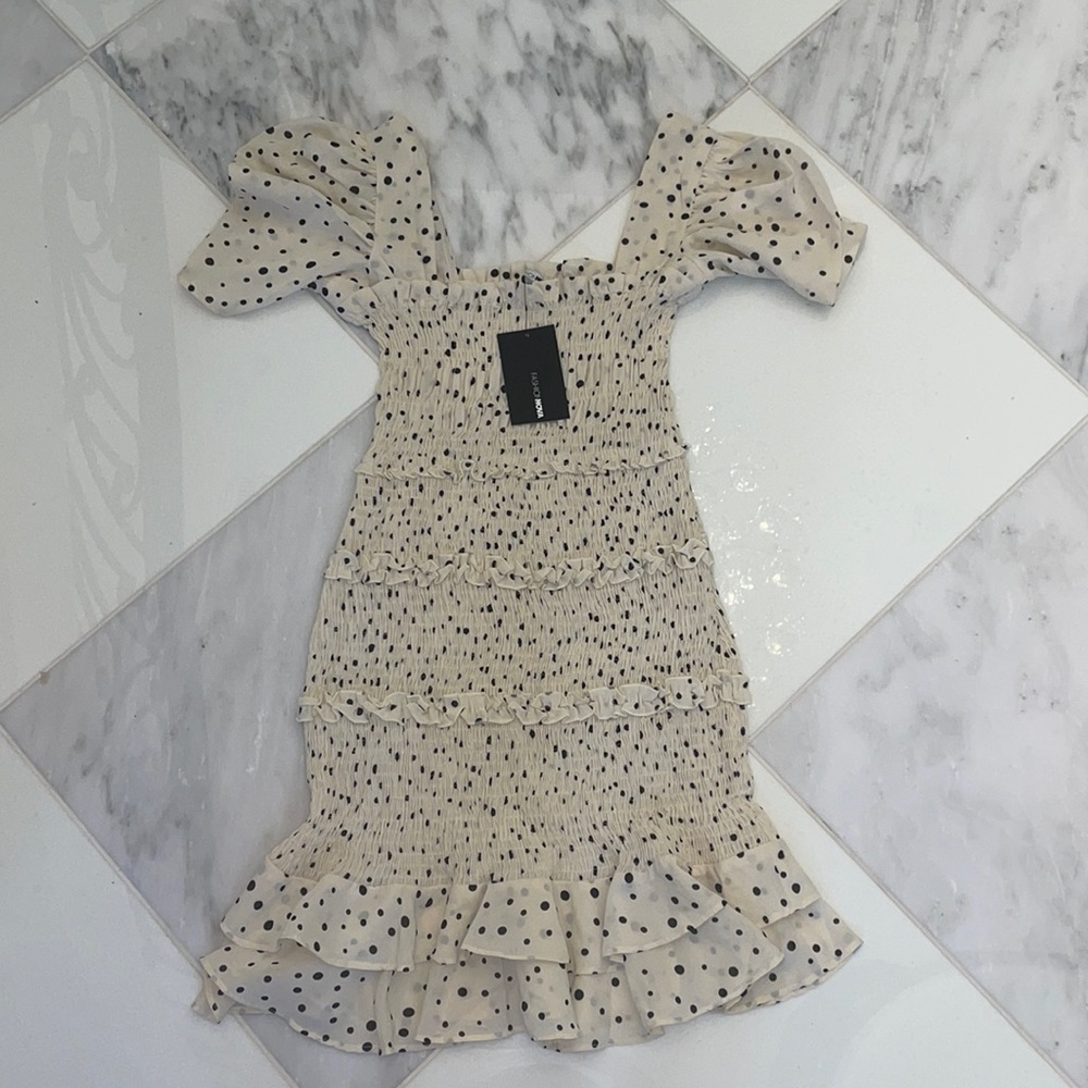 polkadot old white tight dress